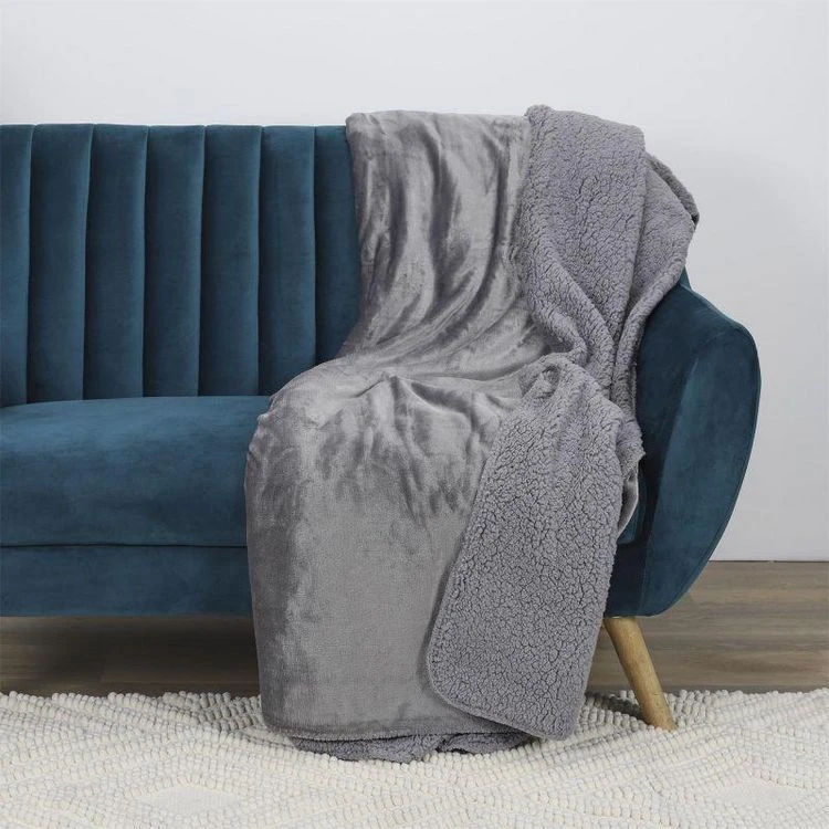 Grosses soldes 🛒 Paris Prix Plaid Déco Flanelle Sherpa 140x200cm Gris 🥰 5 Grosses soldes 🛒 Paris Prix Plaid Déco Flanelle Sherpa 140x200cm Gris 🥰 – Image 3