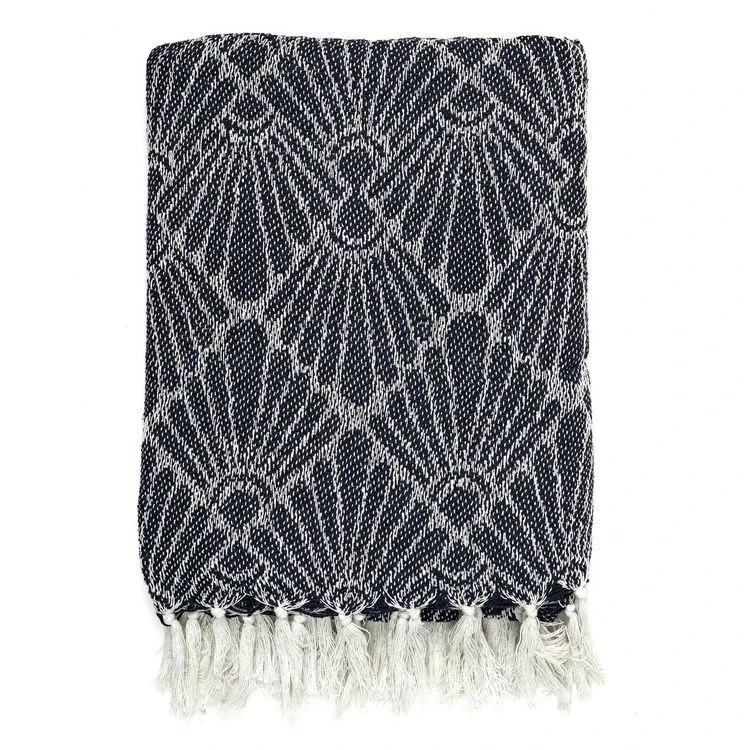 Tout neuf ⌛ TOILINUX Plaid Jacquard - Largeur 125 X Longueur 150 Cm - Bleu Marine 🎉 4 Tout neuf ⌛ TOILINUX Plaid Jacquard - Largeur 125 X Longueur 150 Cm - Bleu Marine 🎉 – Image 2