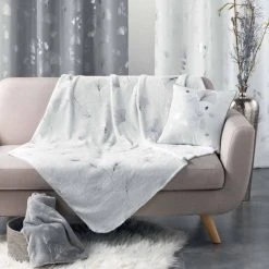 Grosses soldes 😍 Paris Prix Plaid Imprimé Bloomy 125x150cm Gris 🥰 7 Grosses soldes 😍 Paris Prix Plaid Imprimé Bloomy 125x150cm Gris 🥰 -Jardin Privé Shop unnamed file 2587